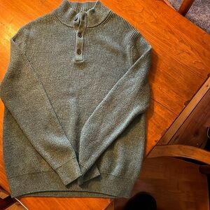Size large vineyard vines men’s sweater